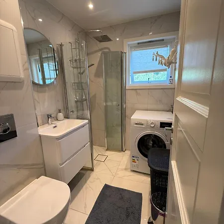 Apartment Charming And Cozy 2-bedroom In *